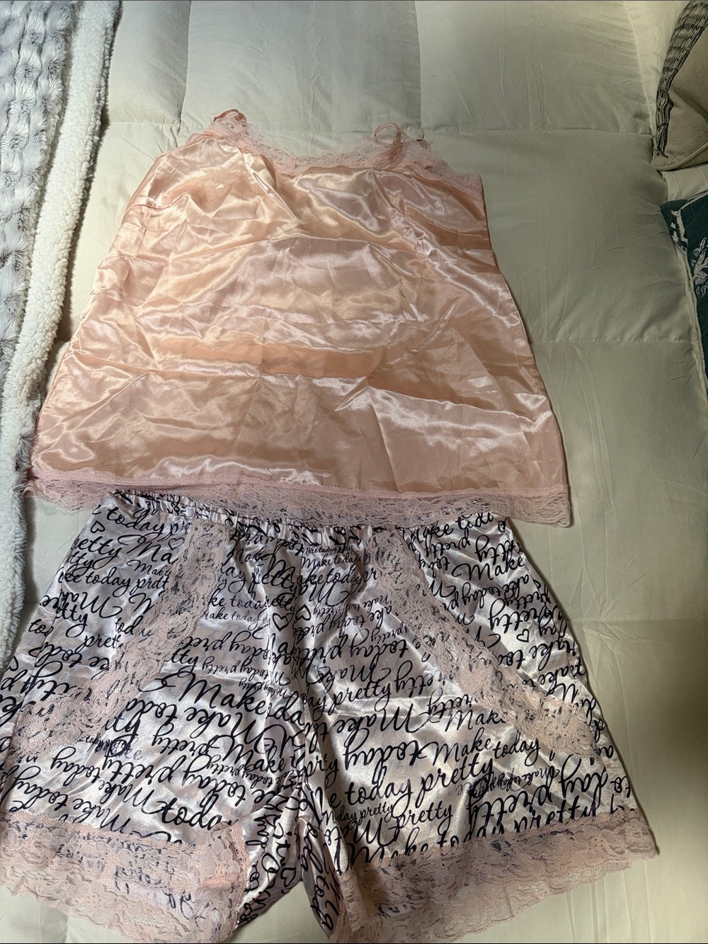 Satin short pajama set lace